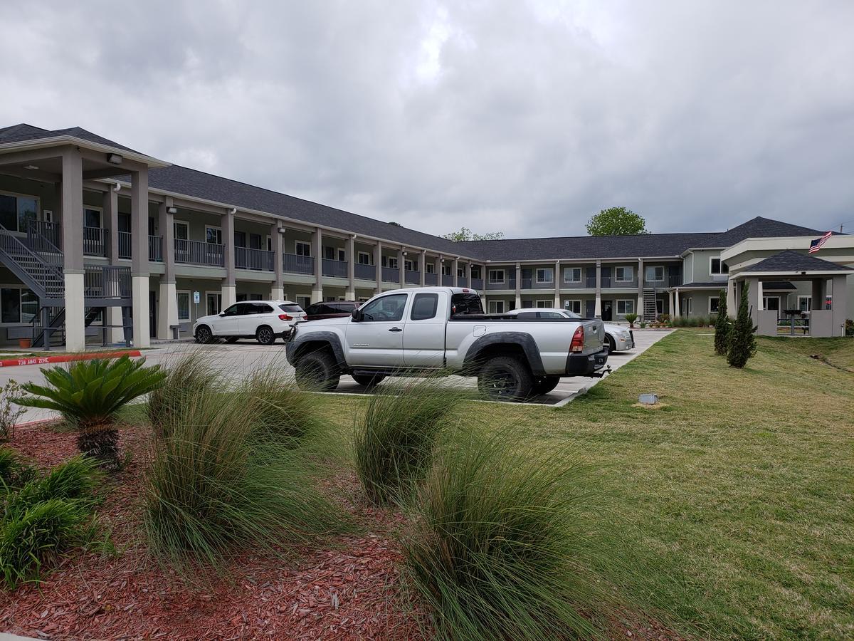Scottish Inns & Suites - Crosby Extérieur photo