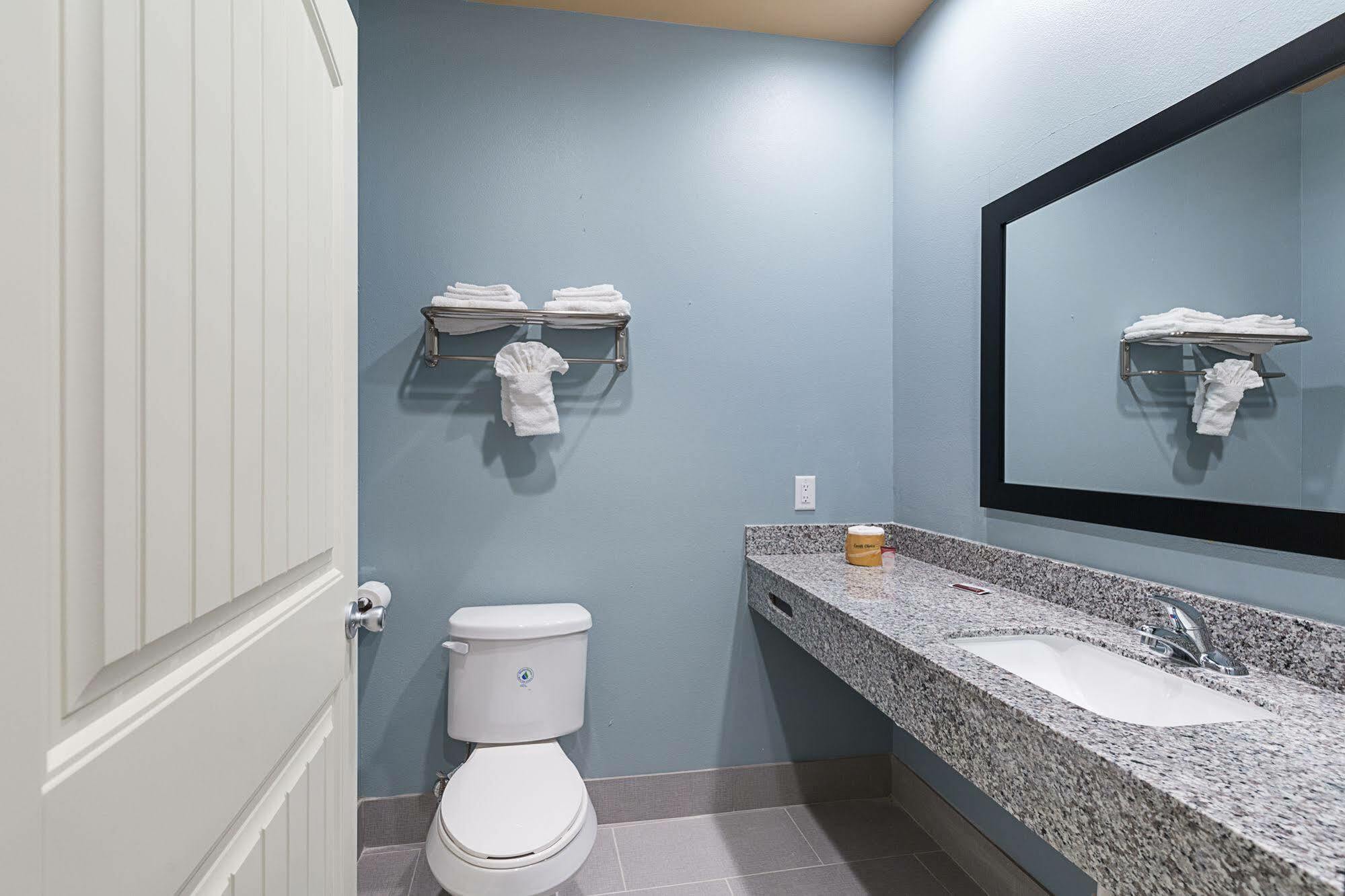 Scottish Inns & Suites - Crosby Extérieur photo